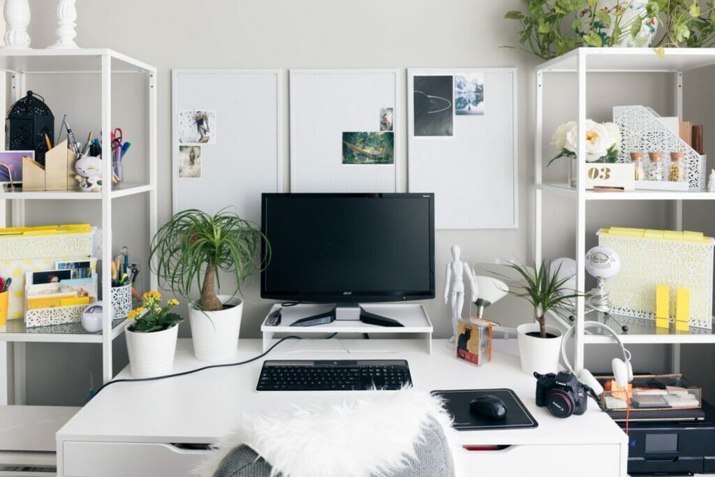 TIPS AND TRICKS TO CLEAN YOUR OFFICE LIKE AN EXPERT
