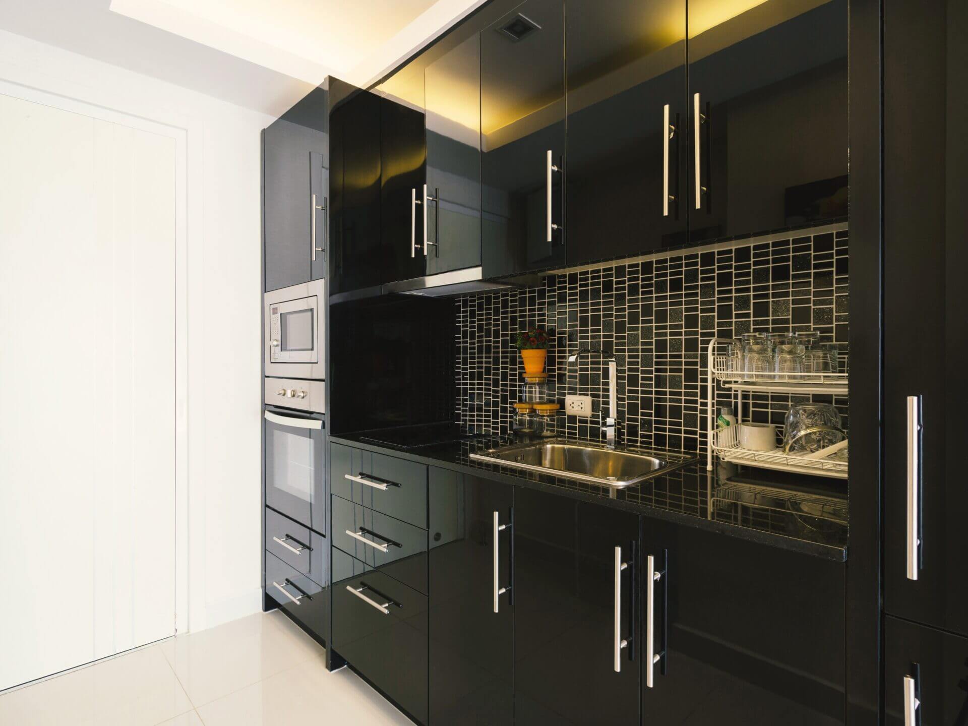 Removing a scratch from stainless steel and getting a modern style kitchen like this!