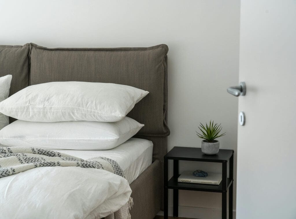 Should you wash new sheets? We tell you everything you need to know about it.