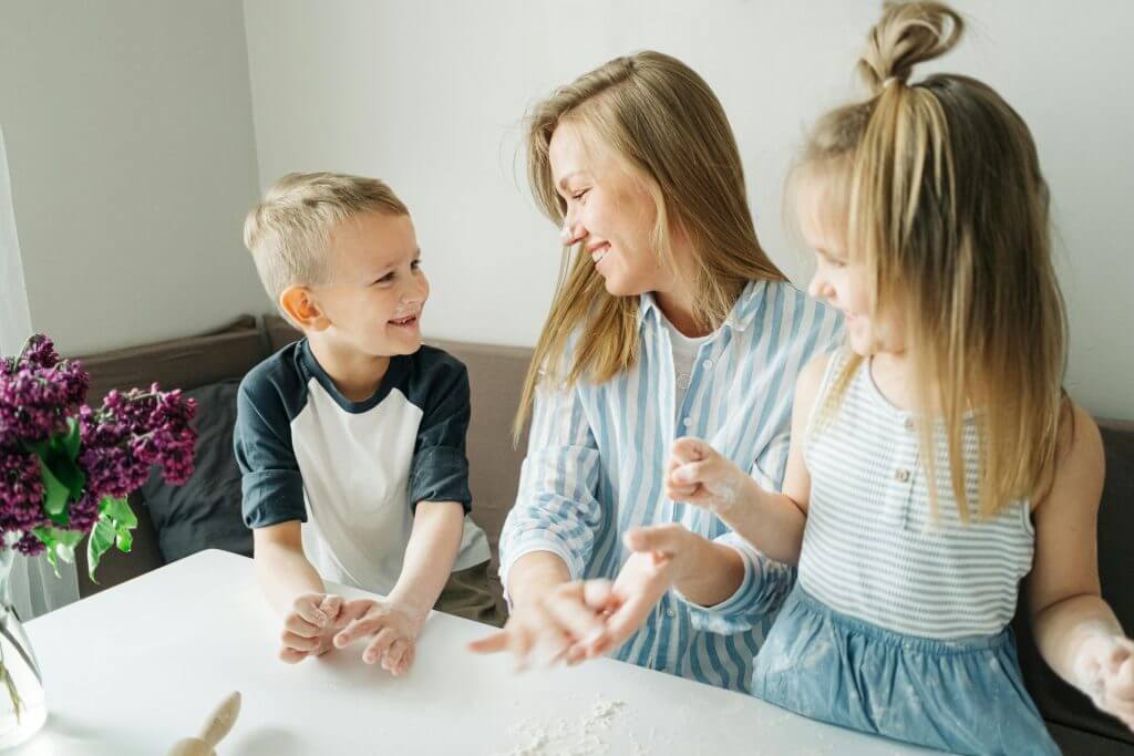 Fresh Home Cleaning brings you a cleaning schedule for working moms.